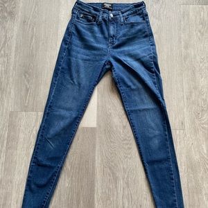 Denizen from Levi’s High Rise Super Skinny. Size:8